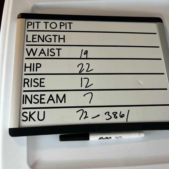 Torrid blue denim jean shirts Sz 18 cut offs raw hem bermuda distressed - Picture 6 of 6